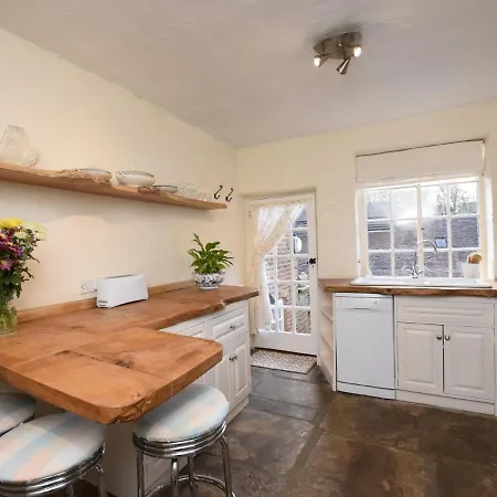4 Bed In Hh090 * Knaresborough