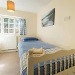 4 Bed In Oc-hh090 Holiday home