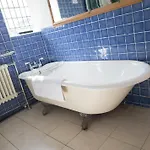 4 Bed In Oc-hh090 Holiday home *